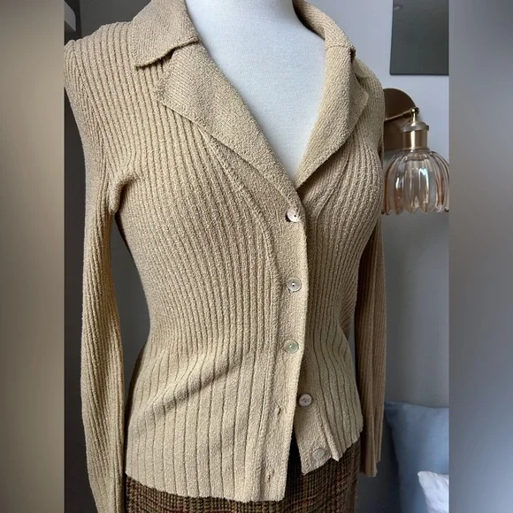 Tan Ribbed Button-Up Cardigan - Picture 2 of 3